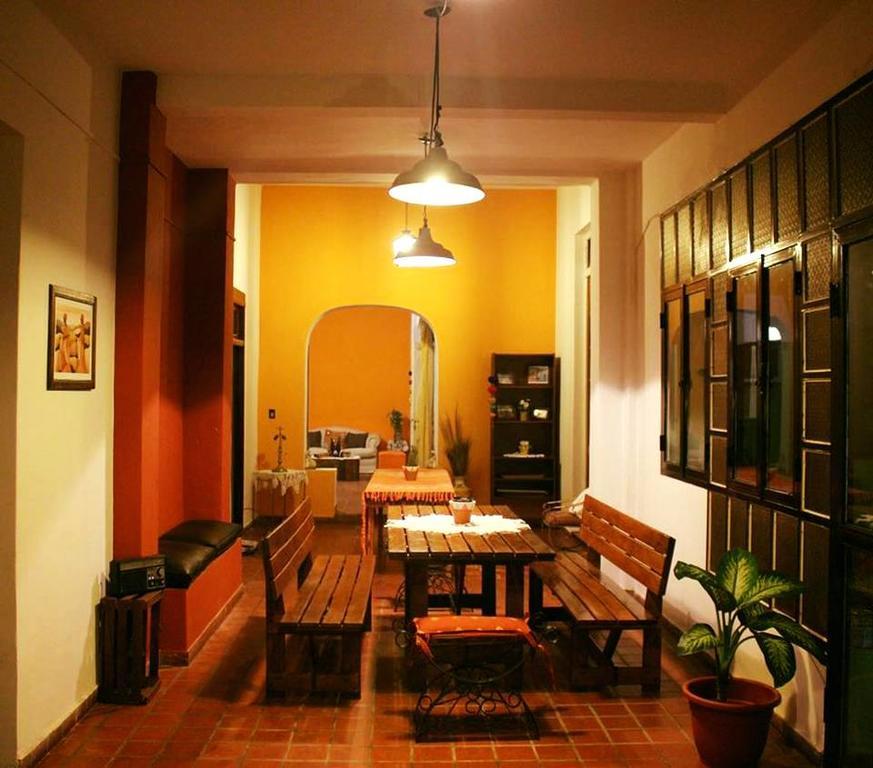 Gute Nacht Hostel La Rioja Extérieur photo